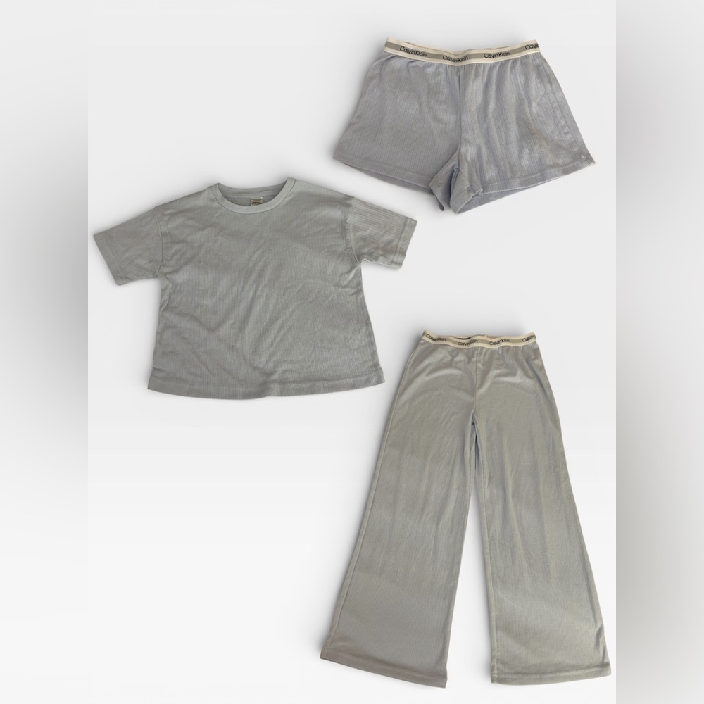 5 for $25🔥Calvin Klein 3 Piece Pajama Set Girls Size Small (7/8)